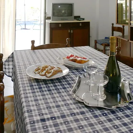 Apartment Con Terrazza In Privata Milazzo
